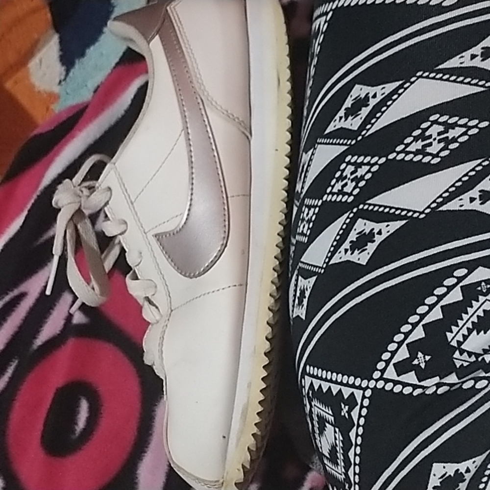 NIKE BulletToe White and Silver Shoes